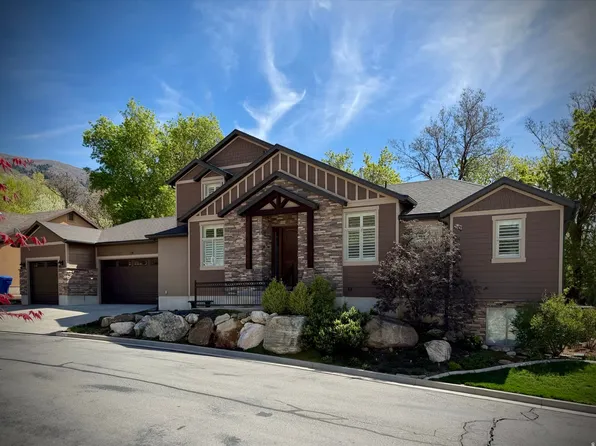 156 E Steed Ct, Farmington, UT 84025