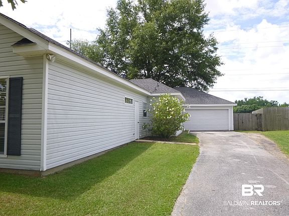 3rd image of 9598 Canterbury Ct