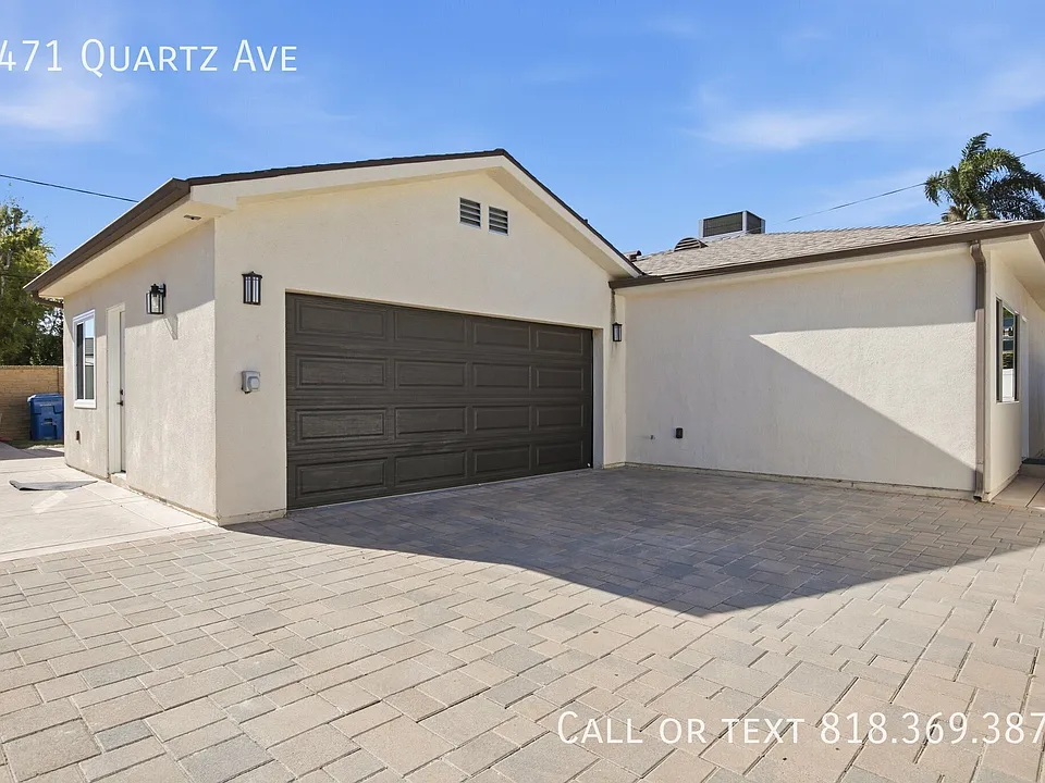 8471 N Quartz Ave