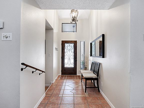 5th image of 1915 WOODSEER ST