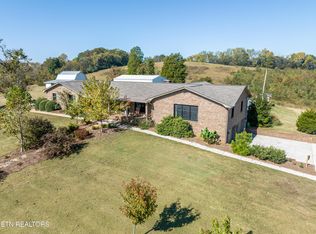 4301 Wildwood Rd, Maryville, TN 37804