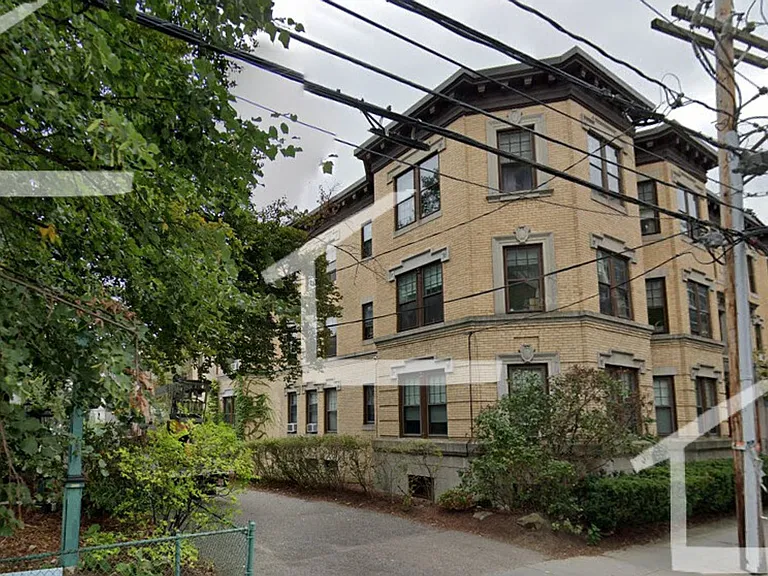75B Longwood Ave #2R — Photo 2