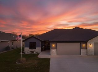 3159 Kozy Dr, Columbus, NE 68601