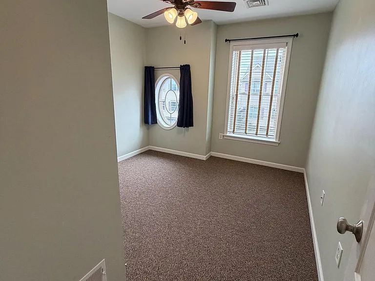 6312 Creekbend Dr — Photo 15