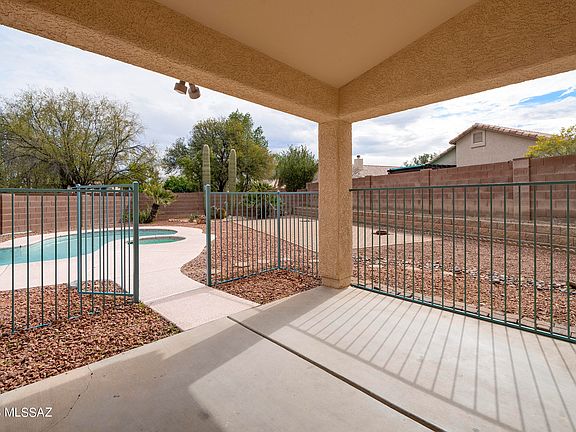 2nd image of 2908 N River Creek Pl