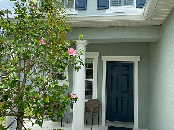 FRONT PORCH SITTING AREA