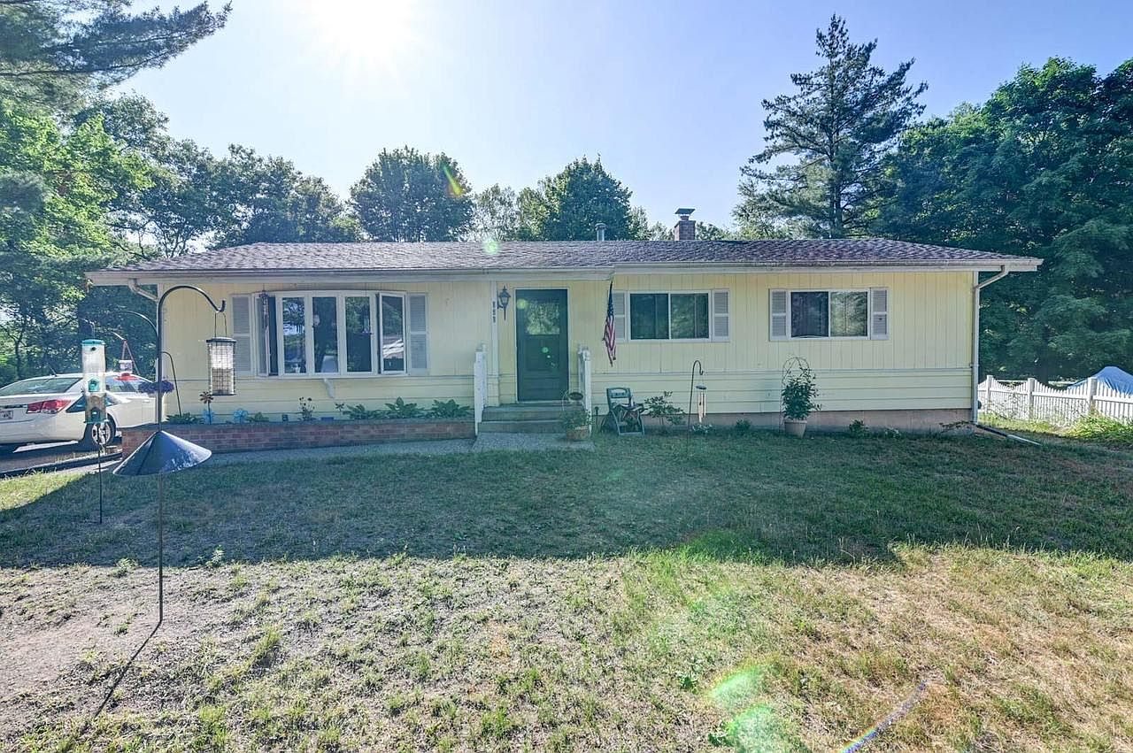 151 Circle Drive, Lyndon Station, WI 53944 Zillow