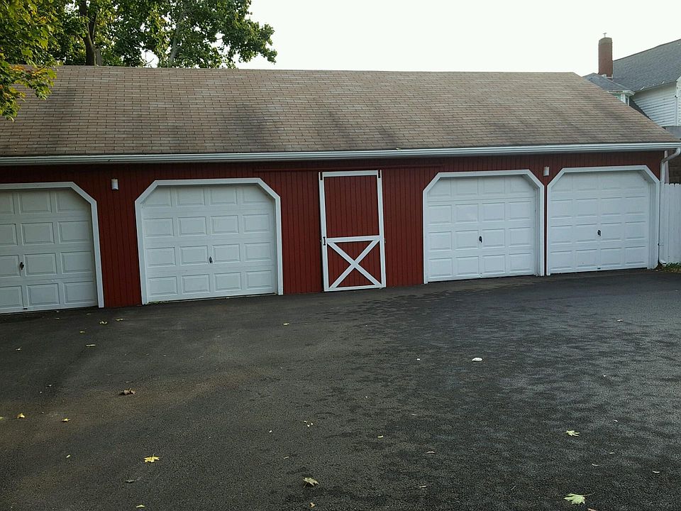 2nd image of 916 Wayne St #1