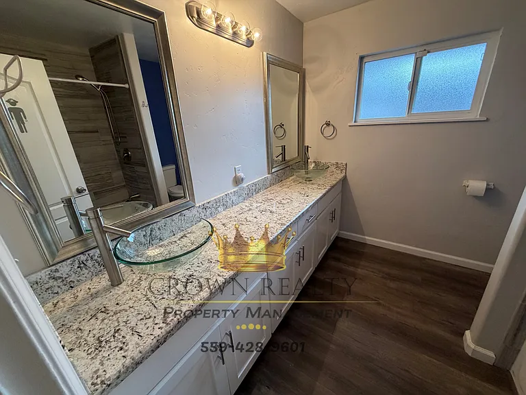 1120 W Howard Ave — Photo 12