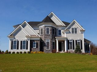 11 Eckles Dr, Somerville, NJ 08876