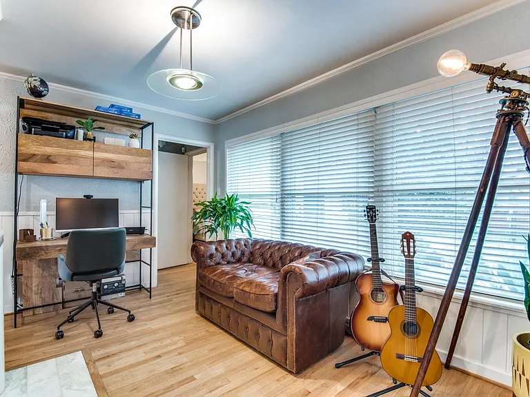 7006 Clayton Ave — Photo 8