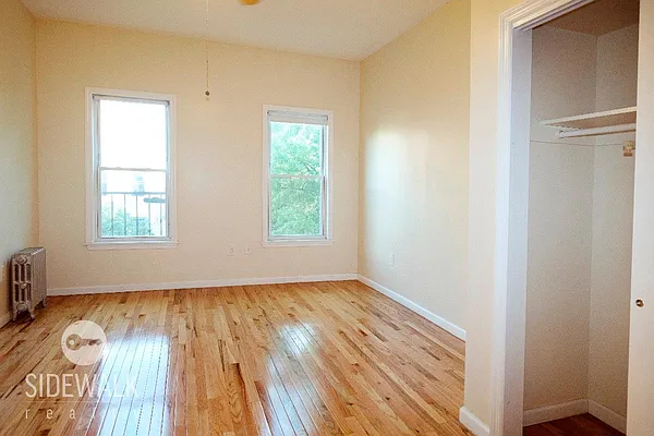 Rented by Sidewalk Realty LLC | media 5