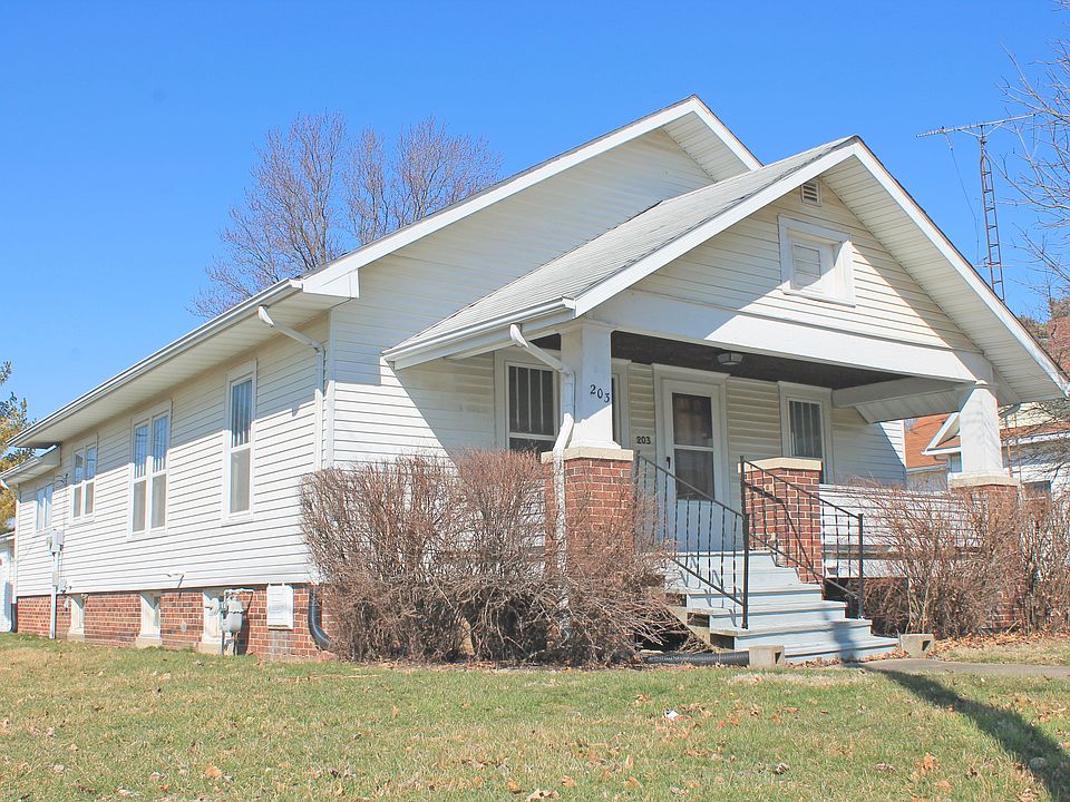 1st image of 203 S Oakwood St