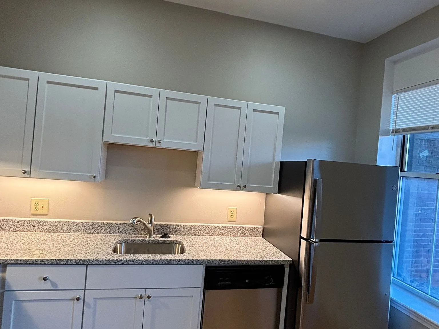 2 bed, $2,600 — Photo 3
