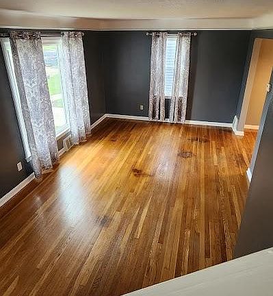2nd image of 5802 Thornton Dr