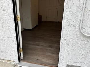 18924 Strathern St, Reseda, CA 91335