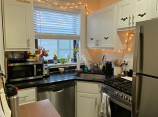 1255-1255 W Henderson St #2AE, Chicago, IL 60657