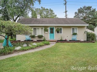 1334 Hollywood St NE, Grand Rapids, MI 49505