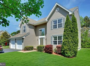 8 Dori Ln, Barnegat, NJ 08005