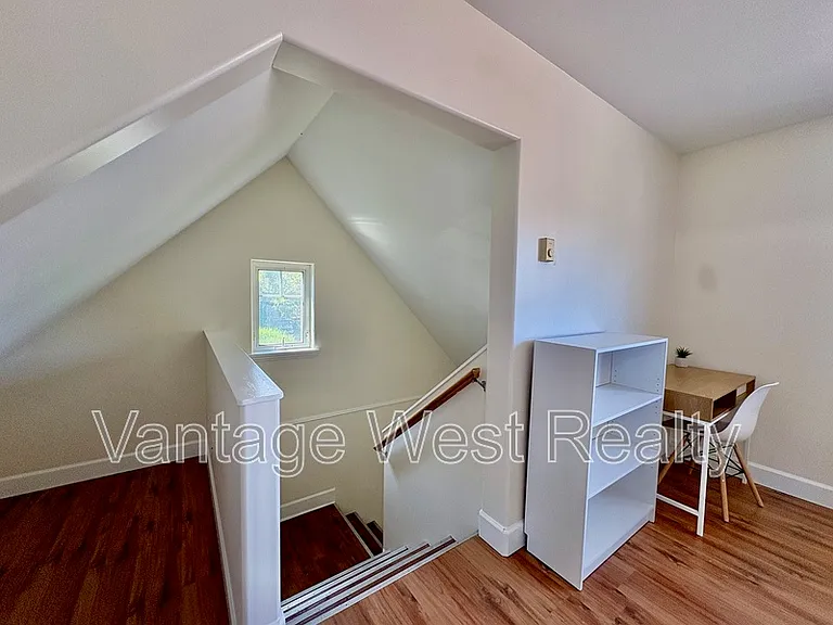 578B Cadder Ave — Photo 14
