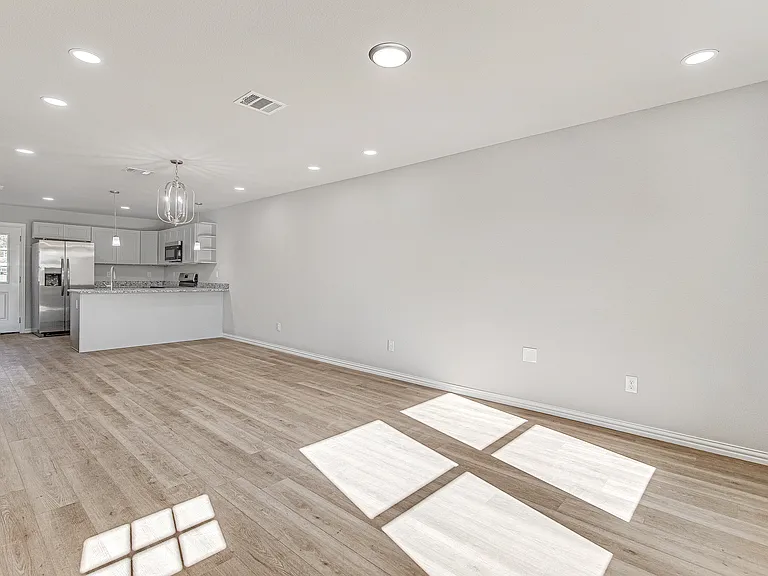 406 Grand Ave — Photo 5