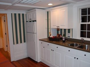 181 Hale St #2, Beverly, MA 01915