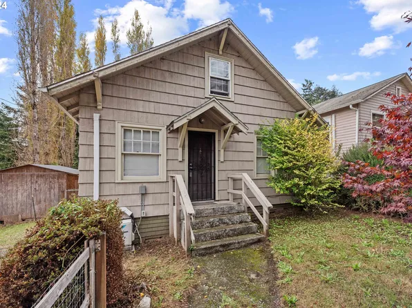 1357 Washington Ave, Coos Bay, OR 97420