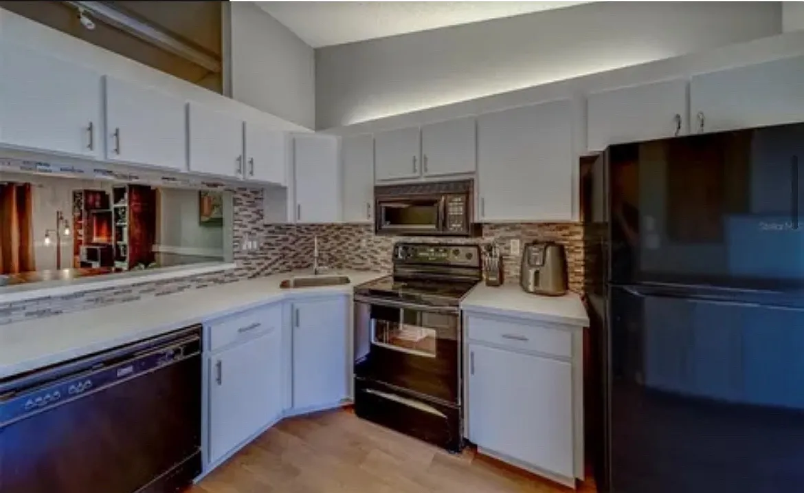 3135 Charter Club Dr — Photo 3