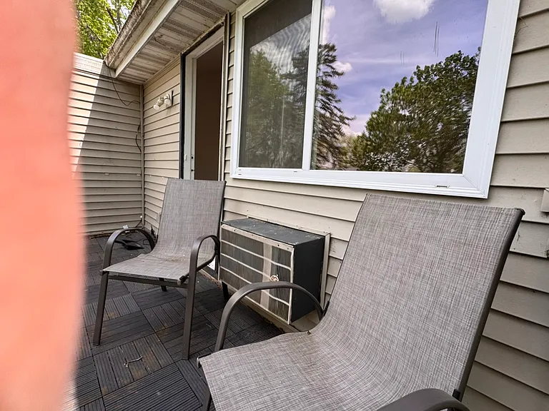 1230 E Dayton St #4 — Photo 11