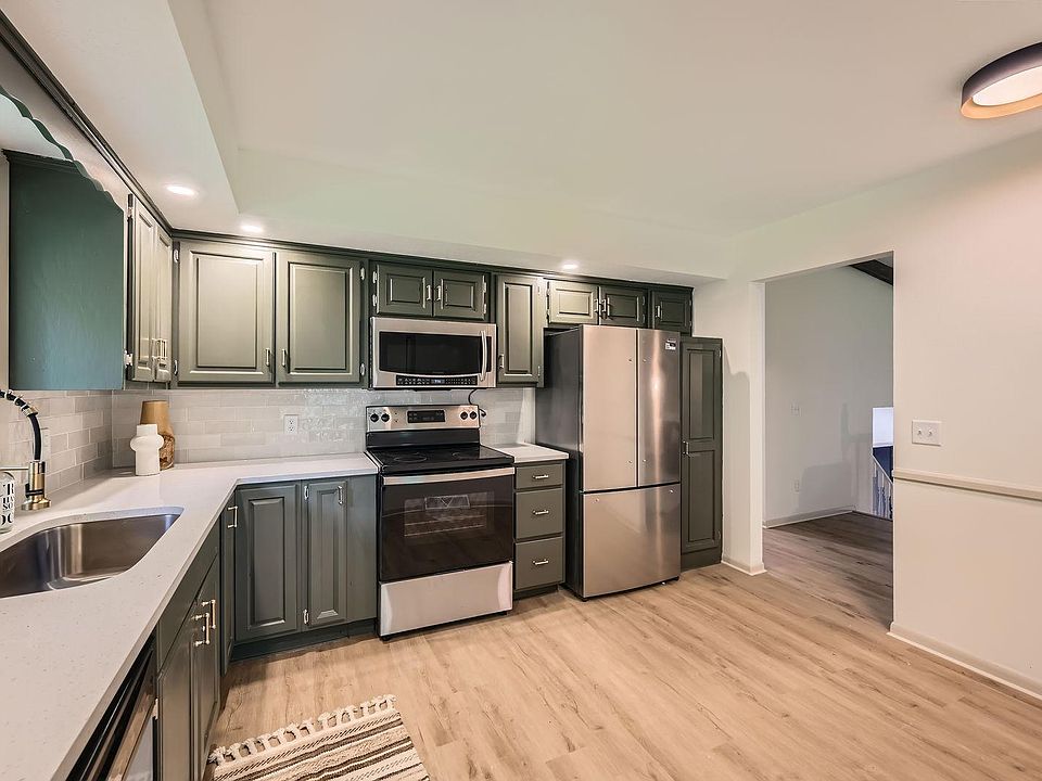 8222 Brandywine Pkwy, Brooklyn Park, MN 55444 | Zillow