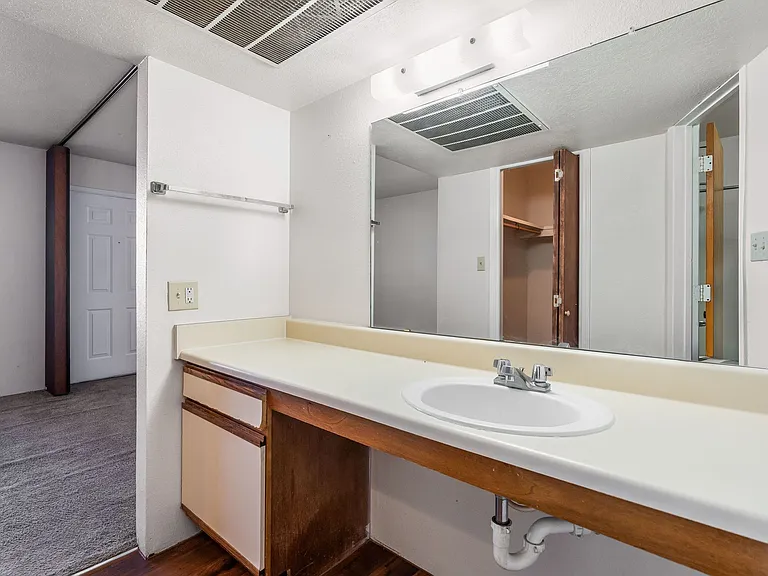 Brandywood Park Apartments — Photo 9