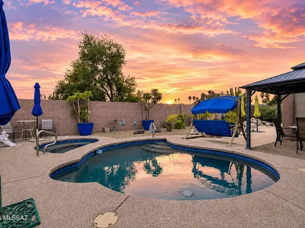 7861 N Roundstone Dr, Tucson, AZ 85741