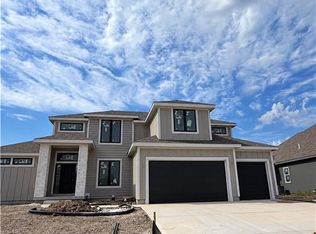 2306 Foxtail Dr, Kearney, MO 64060