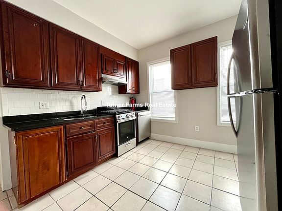 4th image of 24 Maryland St #3F