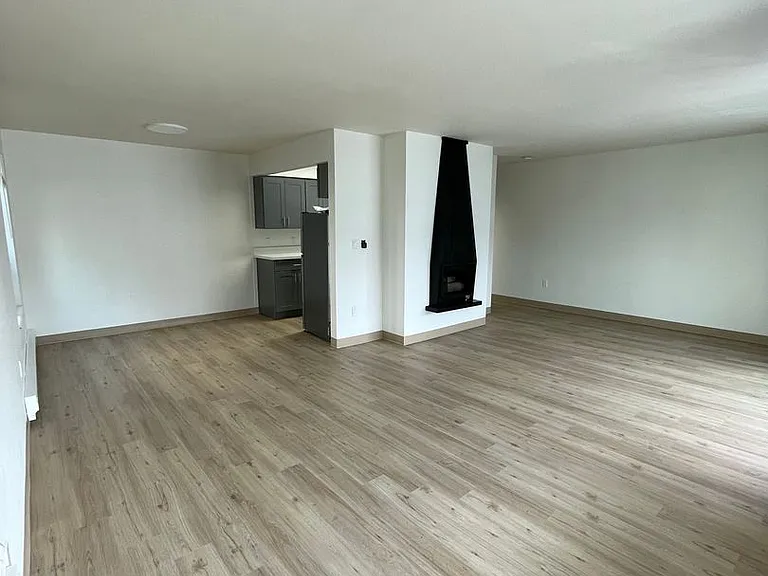 Franklin Apartments — Photo 18