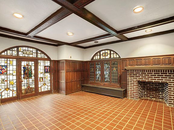 3rd image of 870 Ocean Ave