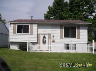 908 Juniper Dr, O'Fallon, IL 62269