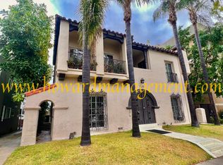 220 N Almont Dr APT 4, Beverly Hills, CA 90211