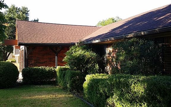 4th image of 7501 Marlborough Dr W