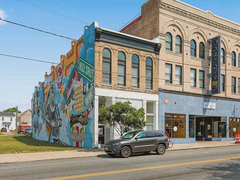 1213 Hull St — Photo 3