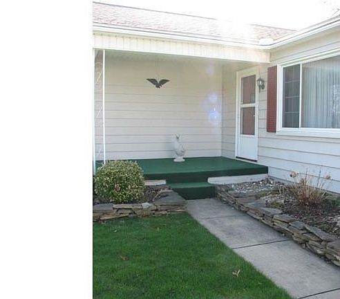 5th image of 104 Elmwood Dr