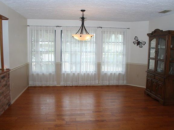 5th image of 1037 Truman Cir