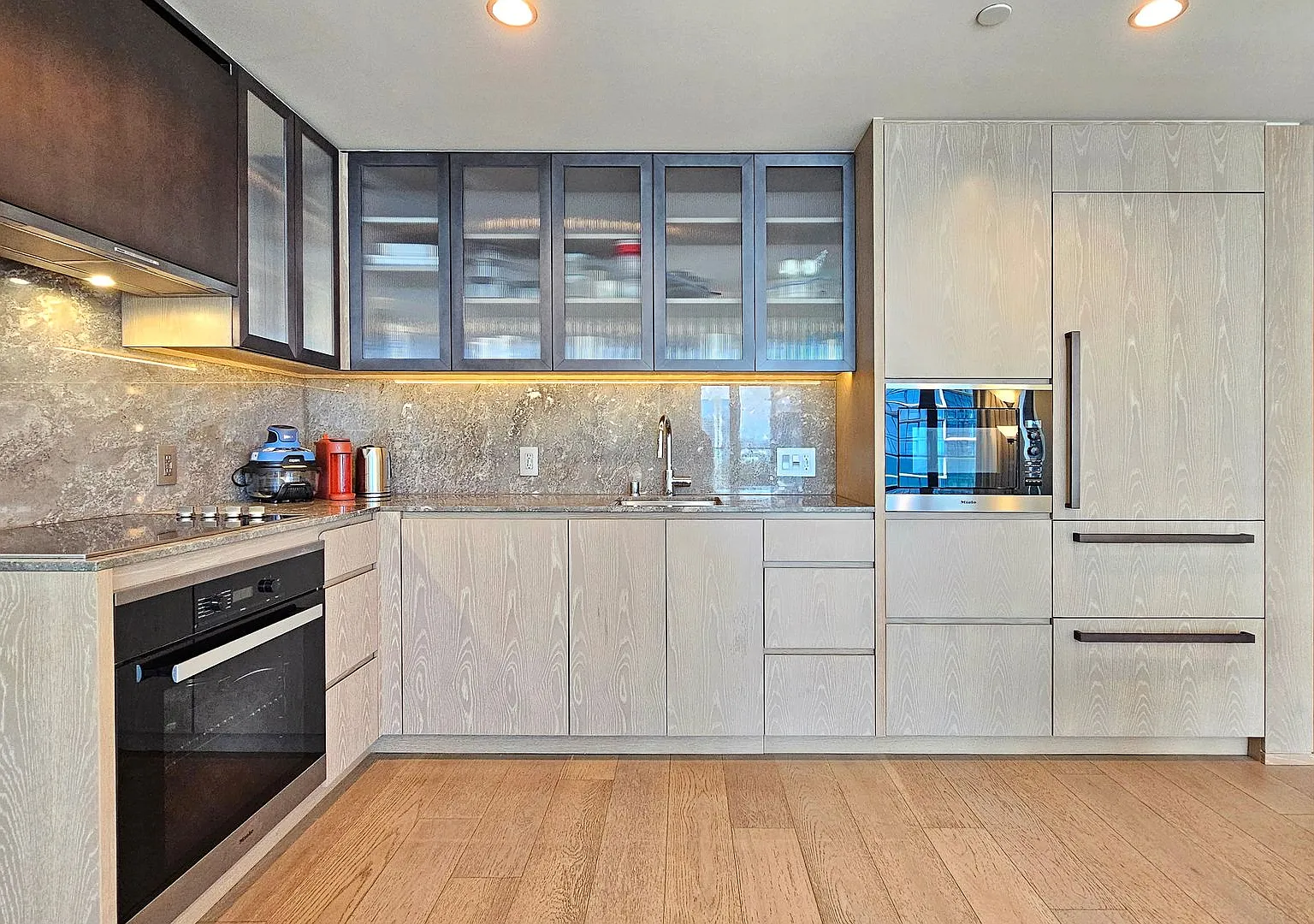 Koula #2413 | Modern 1-Bedroom with Partial Ocean View in the Heart of Ward Village — Photo 3