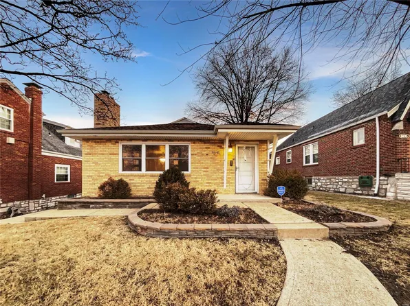6641 Pernod Ave, Saint Louis, MO 63139