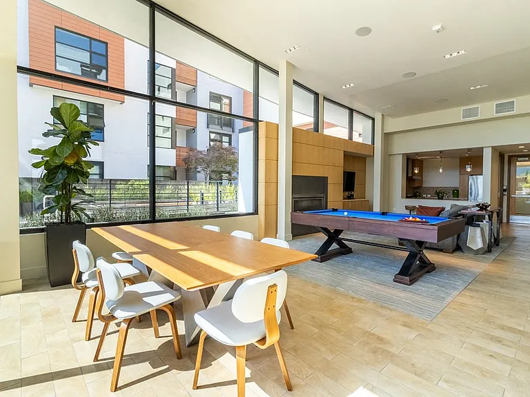 Venue Apartments — Photo 40