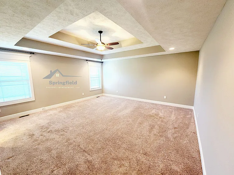 4559 E Cromwell St — Photo 8