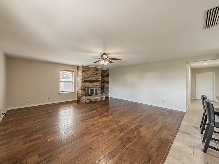 3609 Spring Meadow Ln — Photo 2