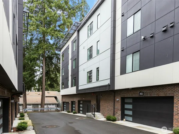 15538 NE 15th Place #400, Bellevue, WA 98007