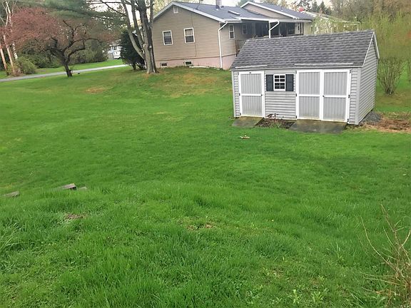 4th image of 2 Hogan Ln