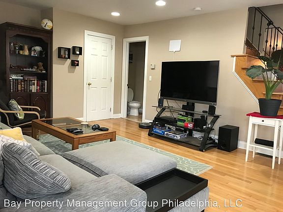 3rd image of 12 Cedar Ave